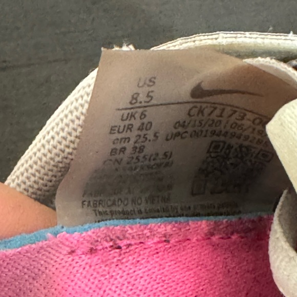 The Women’s Nike Air Max Up Pink Blast And Flash Crimson Size 8.5 - Picture 5 of 5